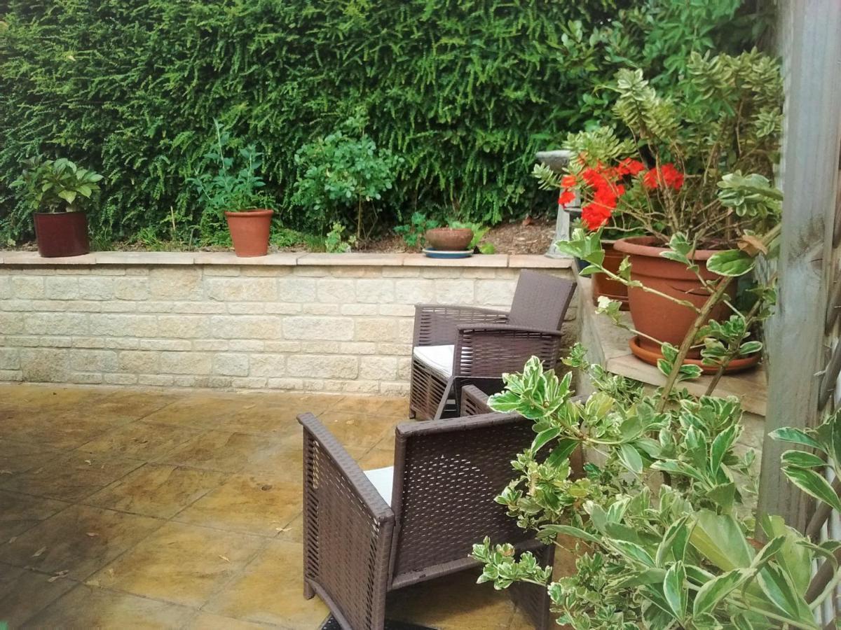 Sunny Patch Acomodação com café da manhã Stroud  Exterior foto